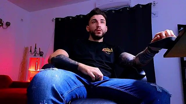 MightyAaron66 online show from October 18, 4:59 am