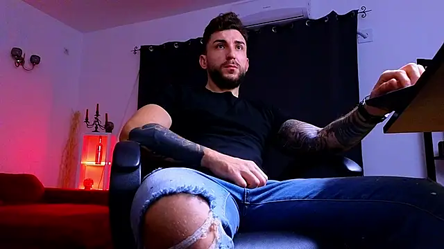 MightyAaron66 online show from November 14, 3:38 am