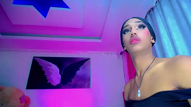 NahomiCamper online show from March 10, 8:15 am