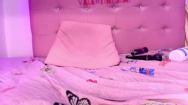 Snapshot of kata_hazel chatting on February 3, 10:11 pm kata hazel online show from February 3, 10:11 pm