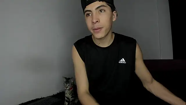 HeellBoy  online show from May 15, 1:01 am