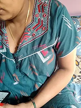 Snapshot of samitasharma chatting on January 10, 4:14 am samitasharma online show from January 10, 4:14 am