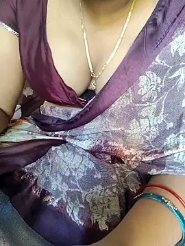 Snapshot of samitasharma chatting on January 12, 5:12 am samitasharma online show from January 12, 5:12 am