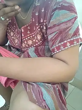 Snapshot of samitasharma chatting on February 4, 4:29 am samitasharma online show from February 4, 4:29 am