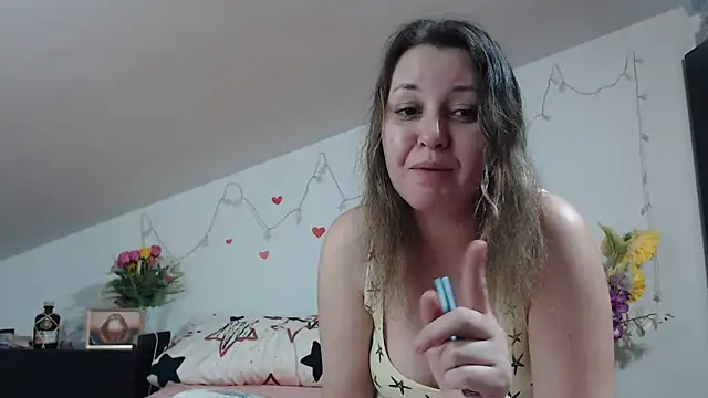 Snapshot of SweetMaddy888 chatting on February 11, 6:13 pm SweetMaddy888 online show from February 11, 6:13 pm