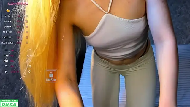 Snapshot of xteona chatting on September 18, 9:11 am xteona online show from September 18, 9:11 am