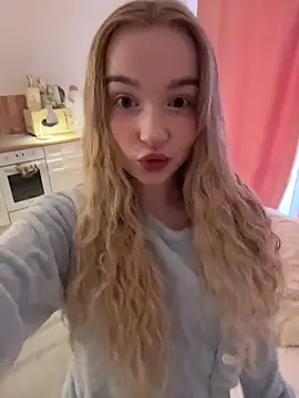 Baby Tiny online show from May 7, 11:48 am