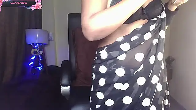 Black-Pearll online show from January 12, 3:34 am