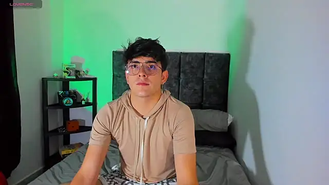 nolan twink1 online show from October 1, 11:44 pm