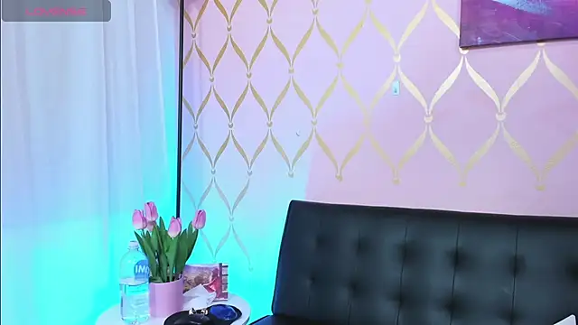 Snapshot of ladylians chatting on January 31, 1:43 am ladylians online show from January 31, 1:43 am