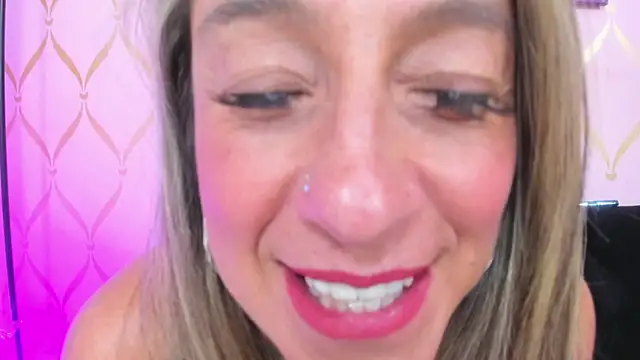 Snapshot of ladylians chatting on February 14, 1:13 am ladylians online show from February 14, 1:13 am