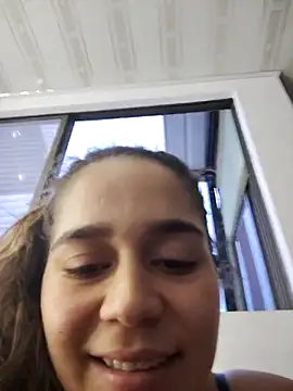 LaurenWelly  online show from March 2, 11:20 pm