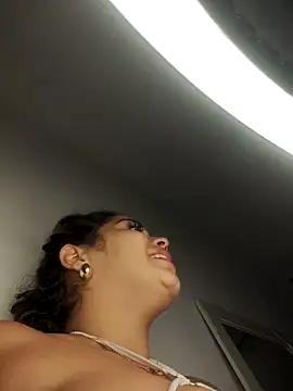 LaurenWelly  online show from September 25, 10:46 pm