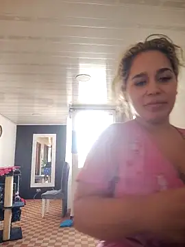 LaurenWelly  online show from November 7, 9:15 pm