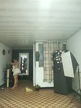 LaurenWelly  online show from February 28, 10:38 am