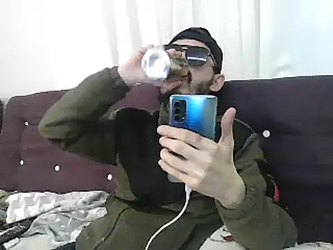 Snapshot of kallaviz chatting on December 15, 6:12 pm kallaviz online show from December 15, 6:12 pm