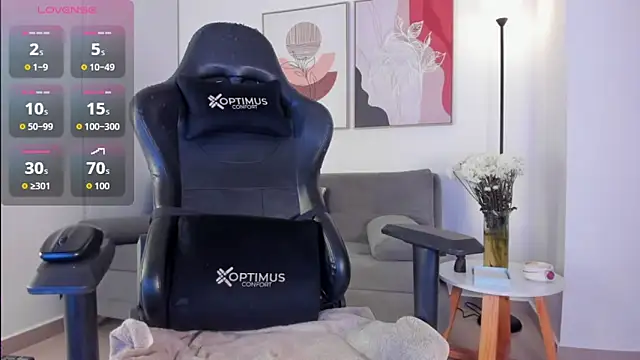 sofiiajones online show from February 11, 1:43 am