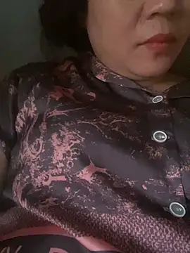 Snapshot of Cesywet chatting on February 10, 11:04 am Cesywet online show from February 10, 11:04 am