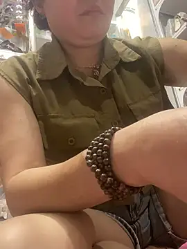 Snapshot of Cesywet chatting on February 13, 6:30 am Cesywet online show from February 13, 6:30 am