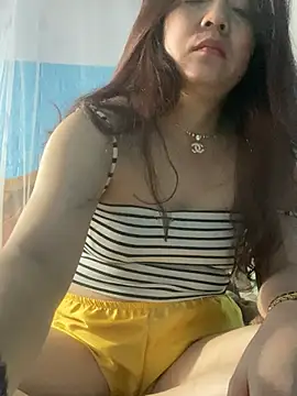 Snapshot of Cesywet chatting on March 11, 11:26 pm Cesywet online show from March 11, 11:26 pm