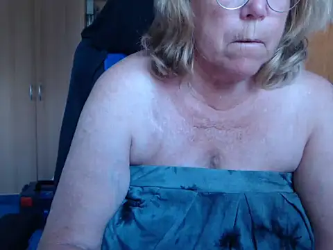 Snapshot of _sunshine__ chatting on July 5, 6:48 pm sunshine online show from July 5, 6:48 pm