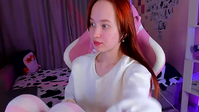 Snapshot of Hakory chatting on December 4, 4:49 pm Hakory online show from December 4, 4:49 pm