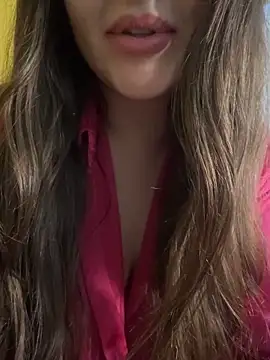 Elinatiranda online show from May 28, 9:39 am