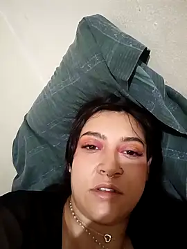 CORALINE GREYM online show from December 3, 2:19 am