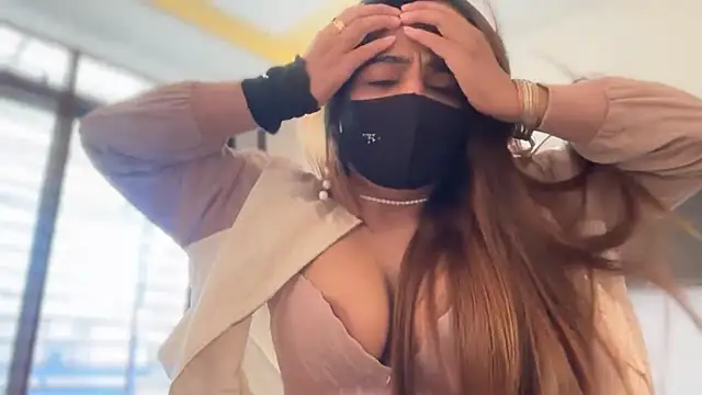 Hotty-Sana online show from December 23, 6:33 am