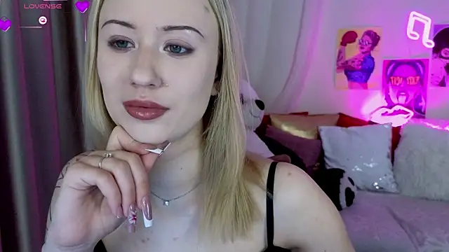 SashaBrooks online show from March 24, 2:11 pm