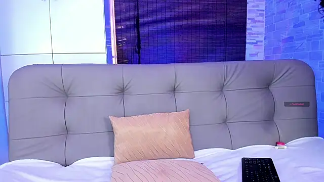 Snapshot of candyy_bella chatting on March 2, 3:48 pm candyy bella online show from March 2, 3:48 pm