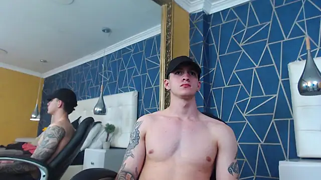 JacksonOlsenn online show from January 25, 10:50 pm