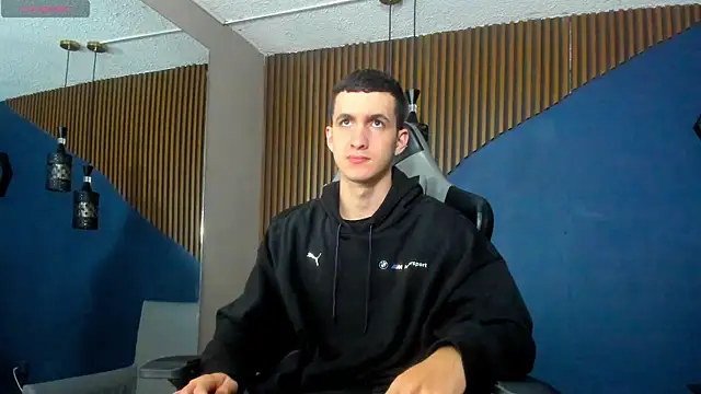 JacksonOlsenn online show from January 27, 12:16 pm