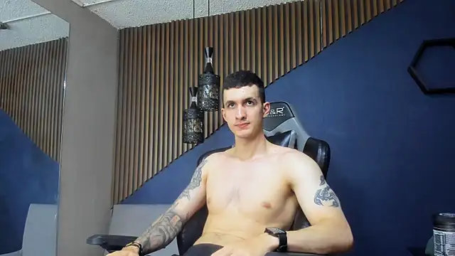 JacksonOlsenn online show from February 9, 6:26 pm