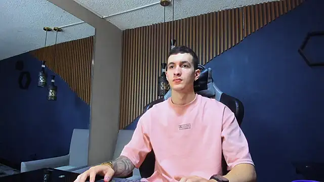 JacksonOlsenn online show from February 13, 5:22 pm