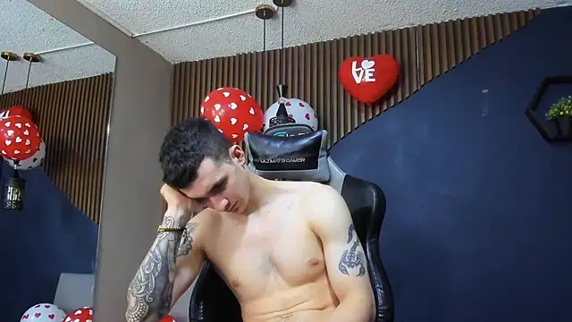 JacksonOlsenn online show from February 14, 3:05 pm