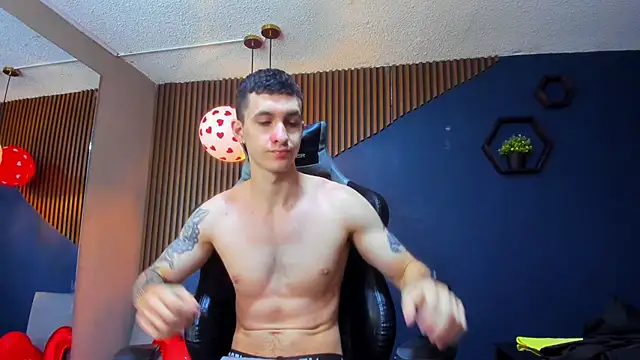 JacksonOlsenn online show from February 15, 2:11 pm