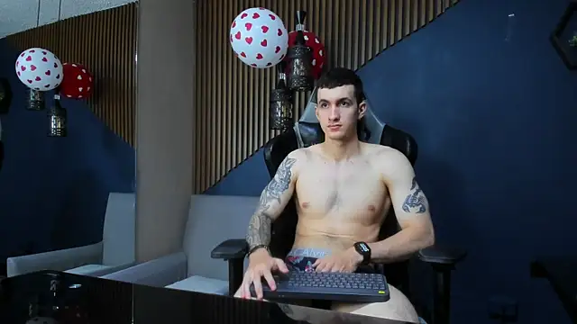 JacksonOlsenn online show from February 17, 3:20 pm