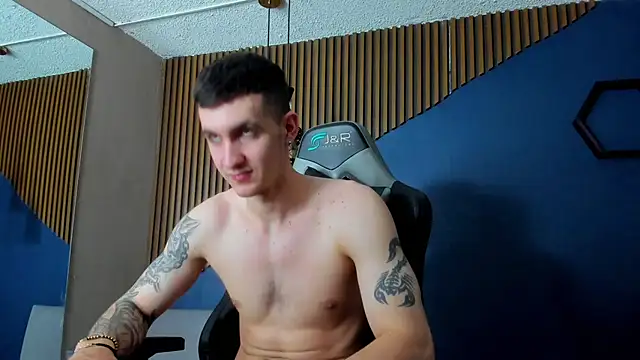 JacksonOlsenn online show from February 26, 6:00 pm