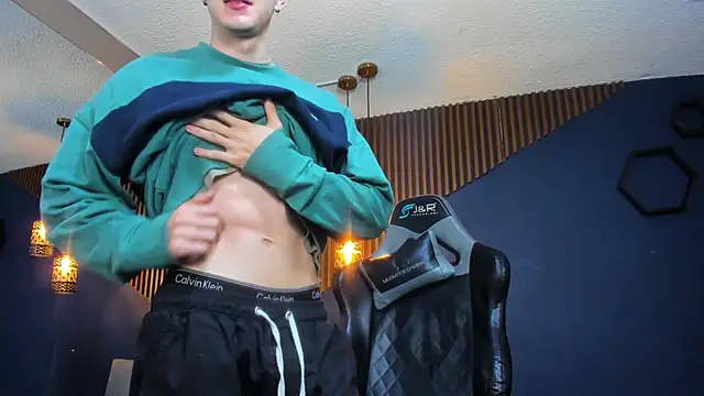 JacksonOlsenn online show from March 11, 12:17 pm