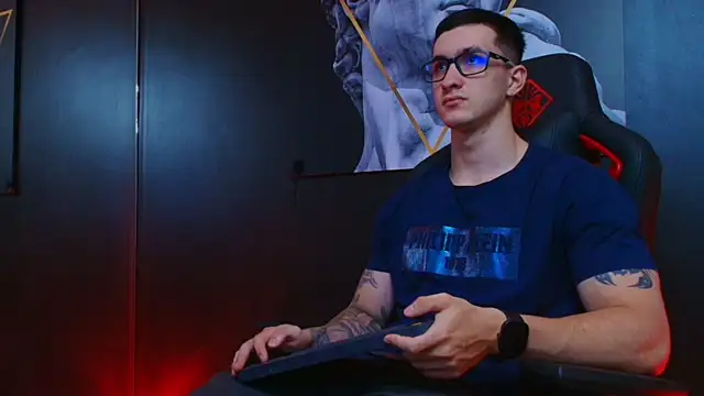 JacksonOlsenn online show from September 8, 8:30 pm