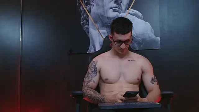 JacksonOlsenn online show from September 13, 8:19 pm