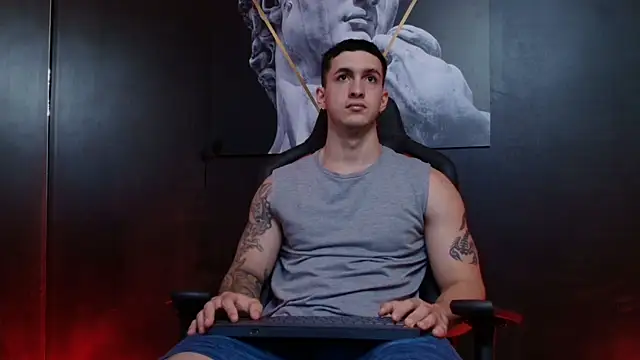 JacksonOlsenn online show from September 29, 8:35 pm