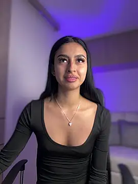 maddy bronw  online show from January 18, 2:47 am