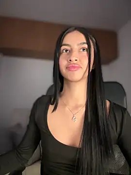 maddy bronw  online show from March 19, 3:52 am