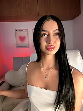 maddy bronw  online show from September 21, 12:56 am