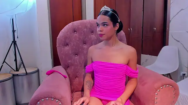 evelyn wine online show from November 10, 7:02 pm