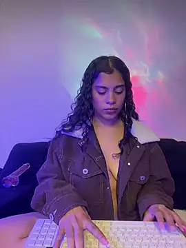 NINA 18 YEARS online show from December 6, 11:25 pm