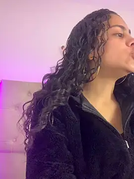 NINA 18 YEARS online show from March 8, 9:40 pm