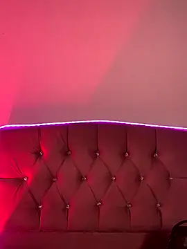 NINA 18 YEARS online show from October 6, 10:51 pm